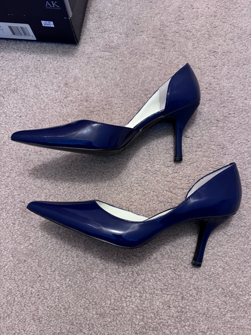 NEW Anne Klein Navy Patent Pointed-Toe Heels - Size: 7 1/2 M - Picture 6 of 9